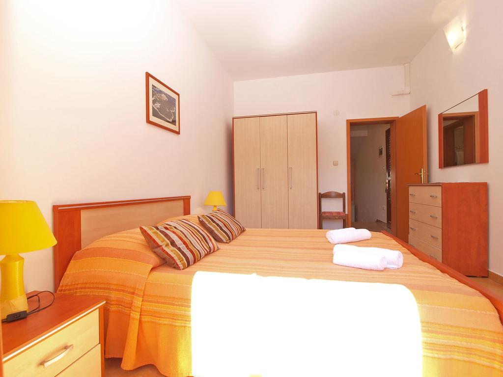 Apartments Lidija 1305 Пула Екстериор снимка