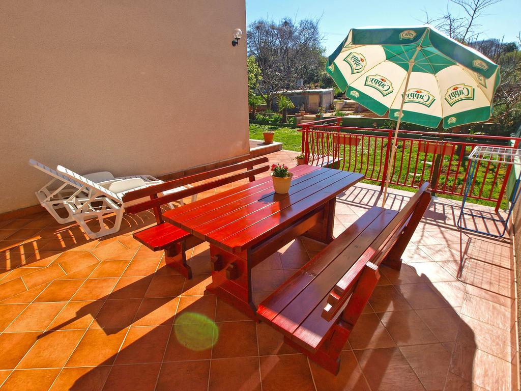 Apartments Lidija 1305 Пула Екстериор снимка