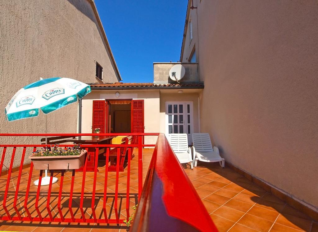 Apartments Lidija 1305 Пула Екстериор снимка